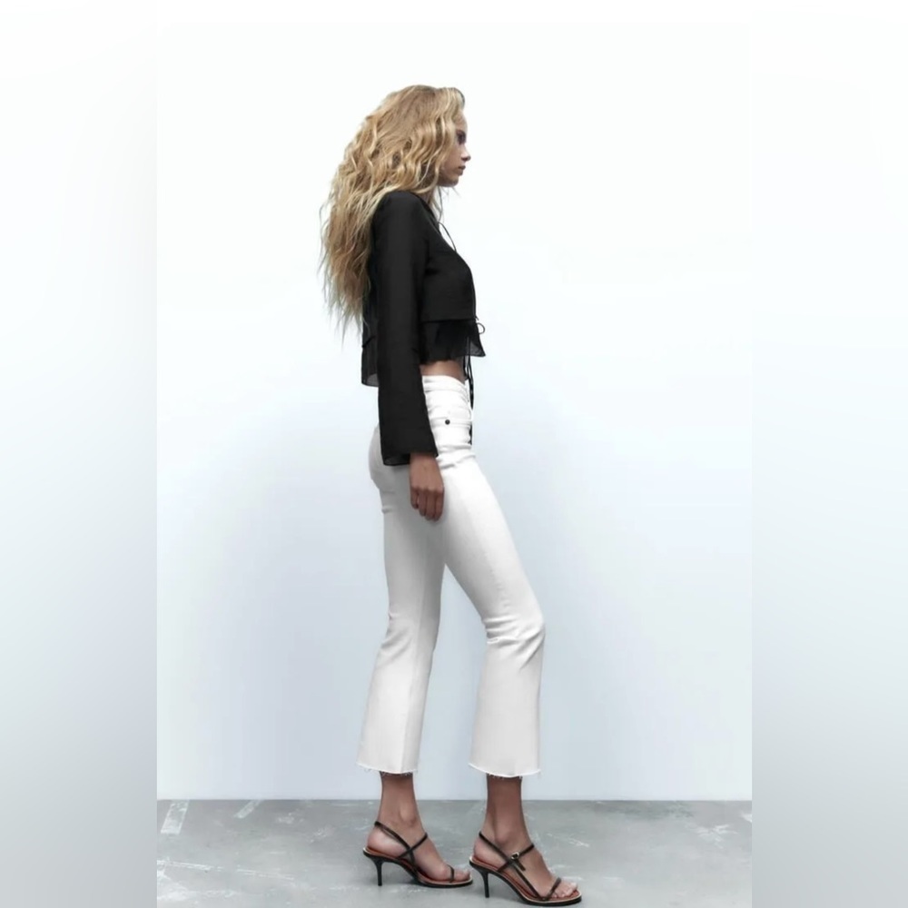 NWT ZARA WOMAN'S CROPPED FLARED TRF JEANS WHITE Size 14